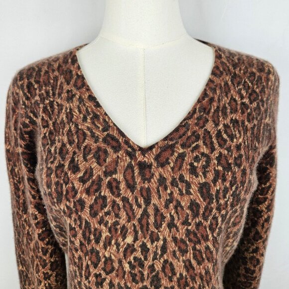 Neiman Marcus 100% Pure Cashmere Sweater Size Small Leopard Print Brown Preppy - Picture 2 of 8